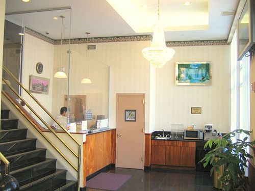 Red Carpet Inn Brooklyn New York Exterior photo